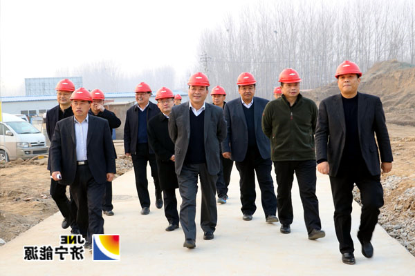 何锡明一行到物流公司视察铁水联运项目进展情况