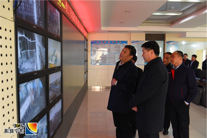 1548746400283794.jpg 2019年1月25日,总经理张广宇到霄云煤矿检查指导矿井复产工作(摄影:范栋).jpg