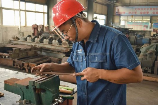 状元榜 | 淬为磨砺 方成其坚——记集团公司2020年技能大赛矿井维修钳工状元 文博