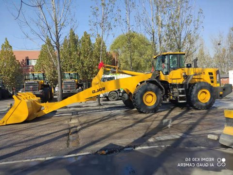 跃进港实现非道路移动机械迭代升级双百目标