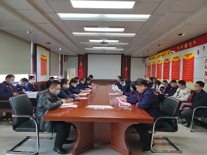 义桥煤矿“线上+线下”两步走促企业年金政策落地。（李慧芝  摄）.jpg