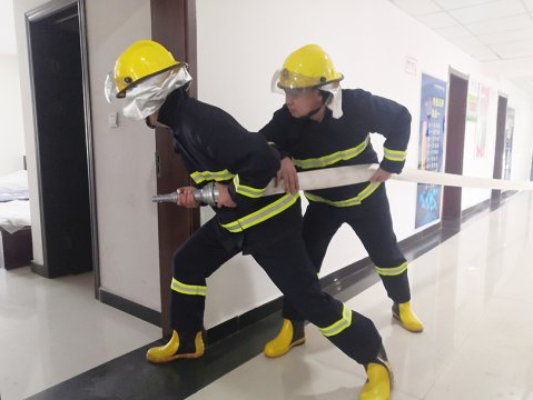 朱家峁煤矿举行四季度消防应急演练