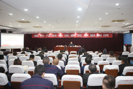 阳城煤电安全“大讲堂”传递安全行车“好声音”