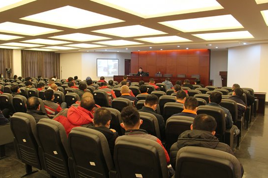 防患于未“燃”丨跃进港开展消防安全培训活动