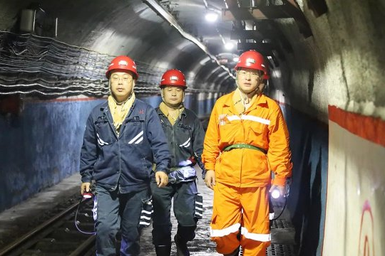 王崇景到义桥煤矿检查指导工作