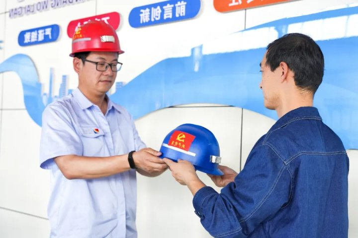 济宁能源各企业积极开展“三亮三比一争当”活动