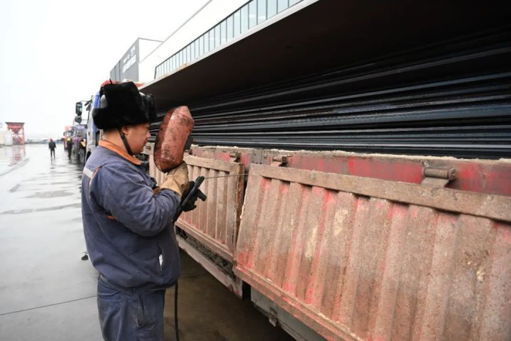 擦亮港口服务品牌！跃进港用“两根焊条”换来赞声无数