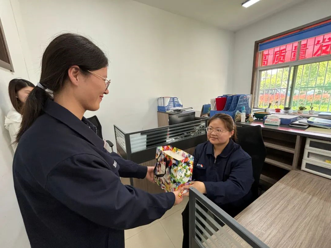 1714728263141789.jpg 001.jpg