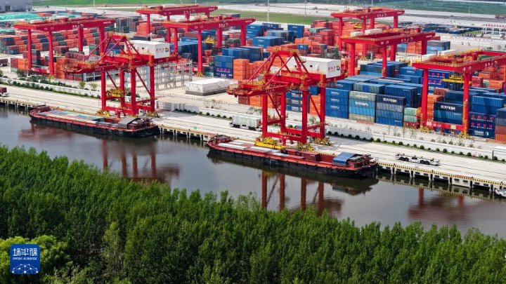 新华网丨济宁港航龙拱港集装箱吞吐量持续攀升