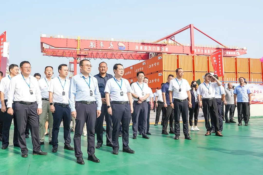 1729735854112962.jpg 00003.jpg