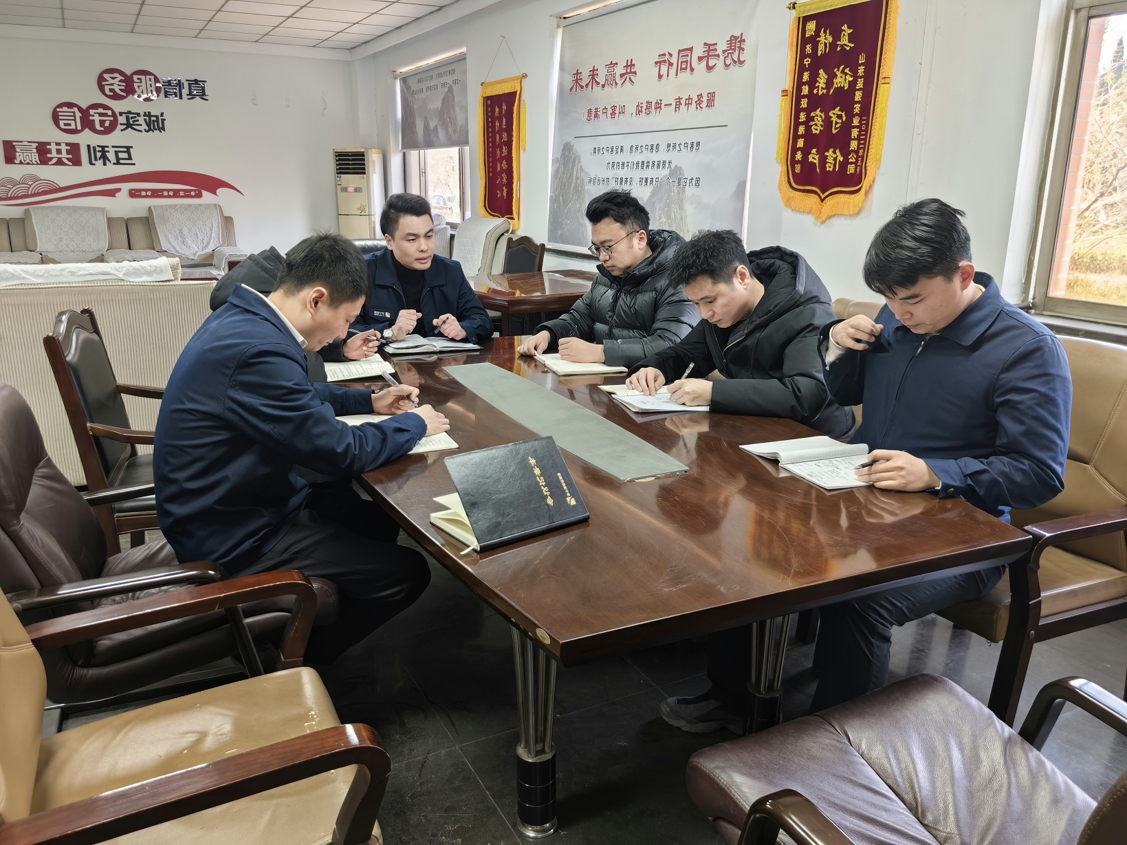 1738894880344985.jpg 物贸公司.jpg