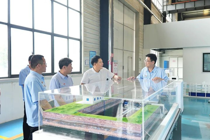 张广宇到海纳科技调研指导工作