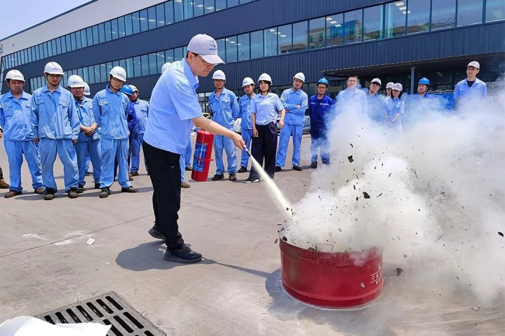 实战淬炼！智慧新钢消防应急演练敲响安全警钟
