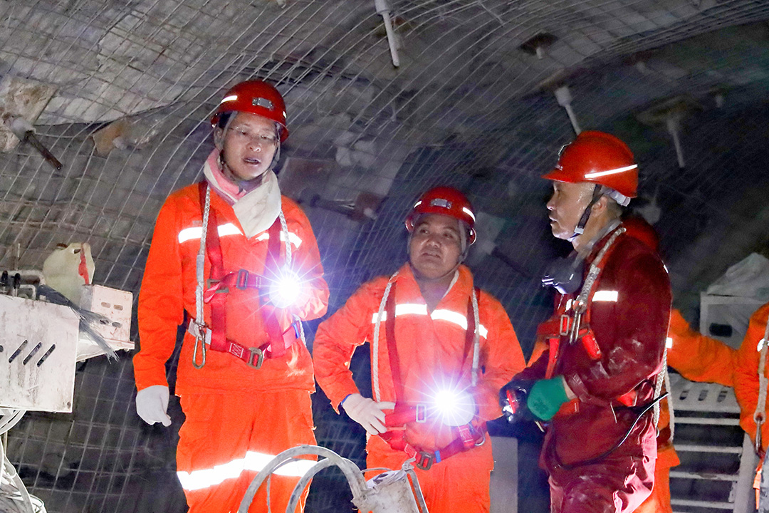 1754959160115437.jpg 9c6ed7980b4c03ee87c9d9c1e605aa6e.jpg